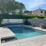 Piscine, Petanque A Centre ! Вилла Юзес