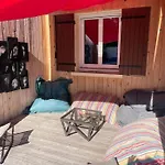 Piscine, Petanque A Centre ! Юзес