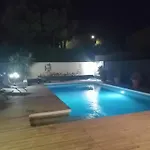 Piscine, Petanque A Centre ! * Юзес