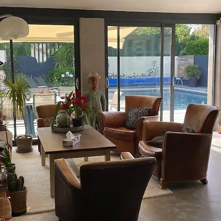 Piscine, Petanque A Centre ! Вилла